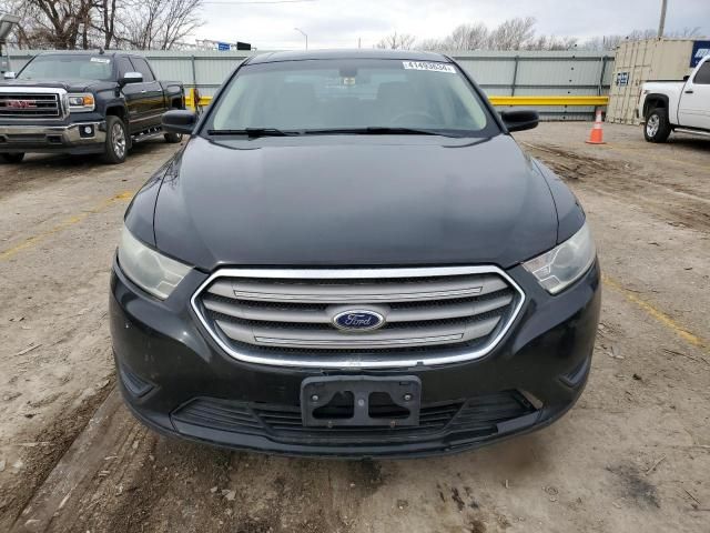 2013 Ford Taurus SE