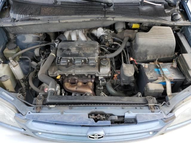 2000 Toyota Sienna LE