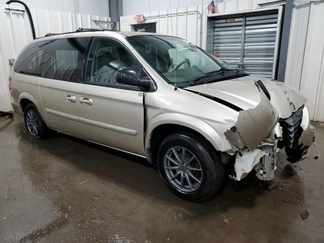 2005 Chrysler Town & Country Touring