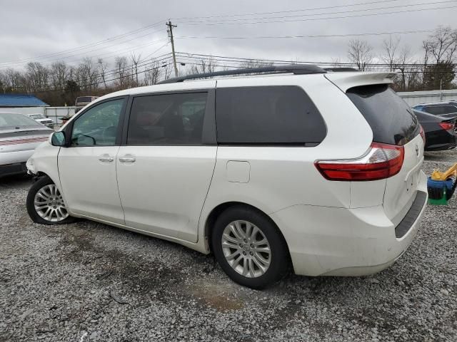 2017 Toyota Sienna XLE