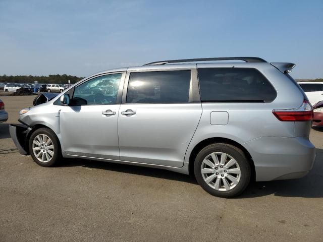 2017 Toyota Sienna XLE