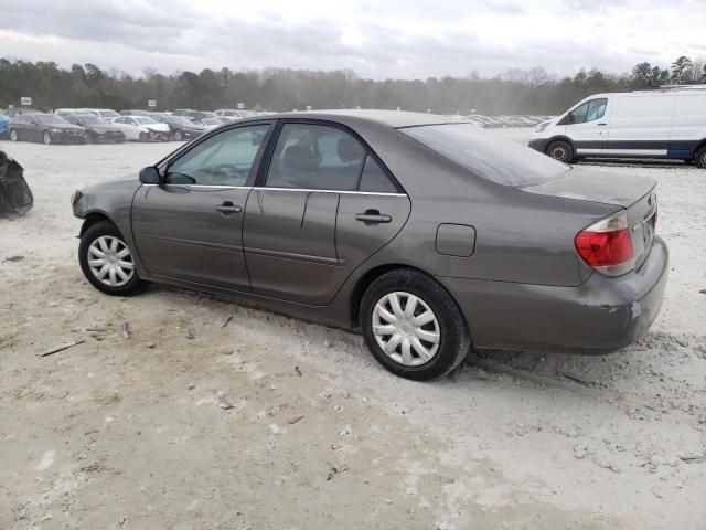 2005 Toyota Camry LE