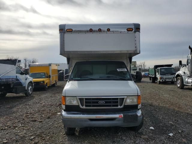 2006 Ford Econoline E450 Super Duty Cutaway Van