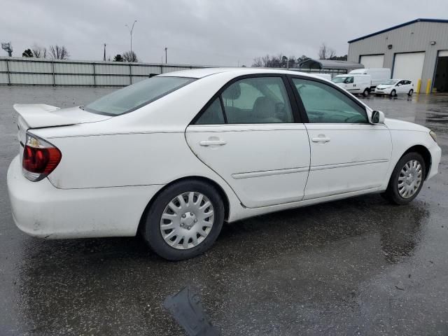 2005 Toyota Camry LE