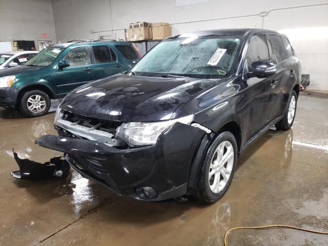 2014 Mitsubishi Outlander SE