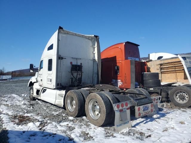 2016 Kenworth Construction T680