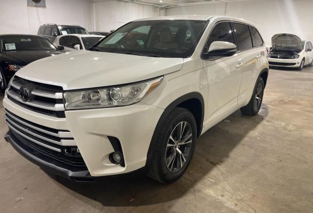 2018 Toyota Highlander LE