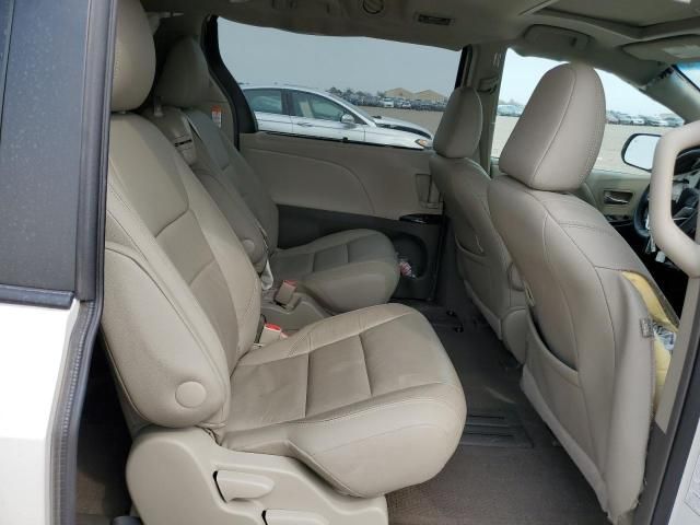 2016 Toyota Sienna XLE