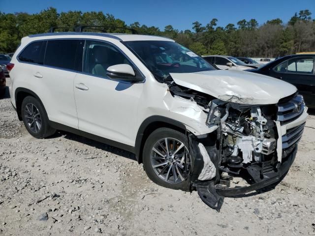 2019 Toyota Highlander SE