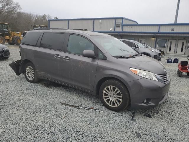 2017 Toyota Sienna XLE