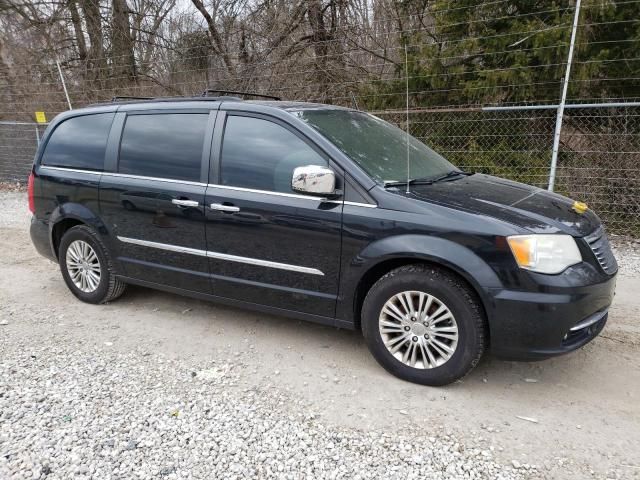 2013 Chrysler Town & Country Touring L