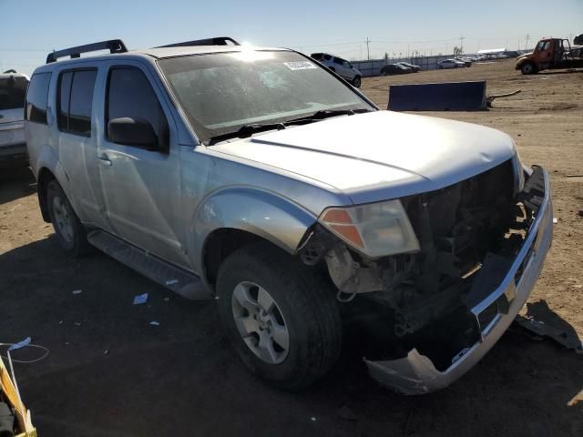 2005 Nissan Pathfinder LE