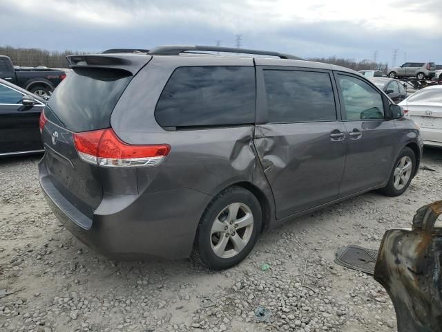 2011 Toyota Sienna LE