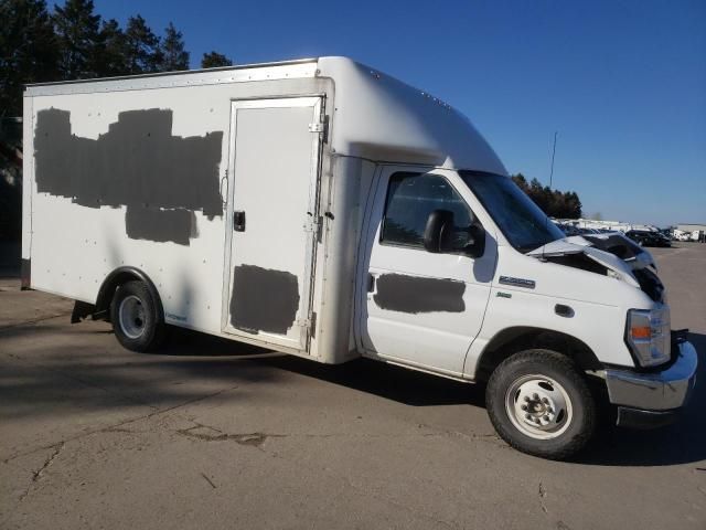 2019 Ford Econoline E350 Super Duty Cutaway Van