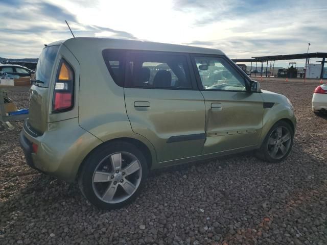 2010 KIA Soul +