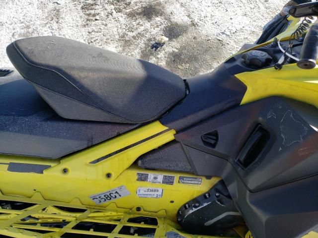 2020 Skidoo Summit X 8