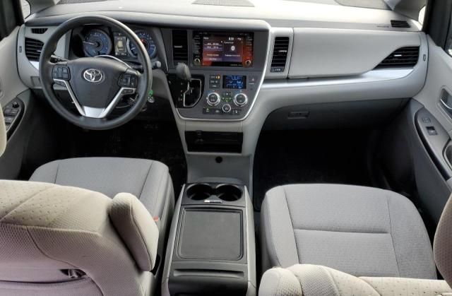 2020 Toyota Sienna LE