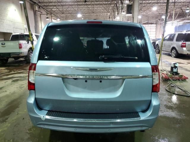 2013 Chrysler Town & Country Touring L