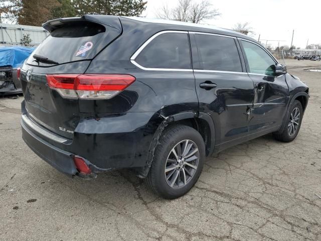 2017 Toyota Highlander SE