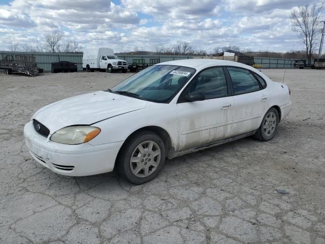 2005 Ford Taurus SE