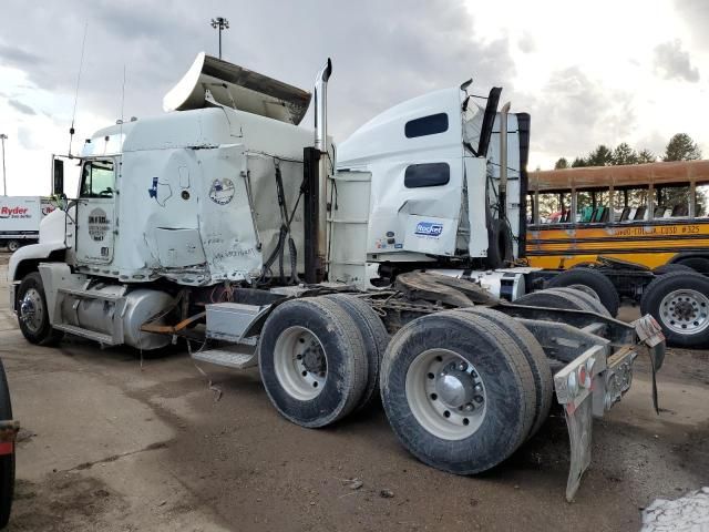 1997 Freightliner Conventional FLD120