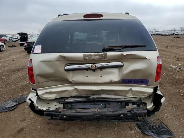 2005 Chrysler Town & Country