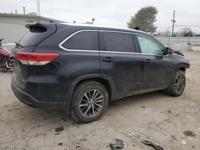 2019 Toyota Highlander SE