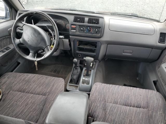 2000 Nissan Frontier Crew Cab XE