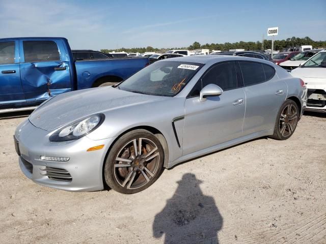 2015 Porsche Panamera 2