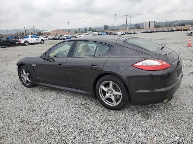 2011 Porsche Panamera 2