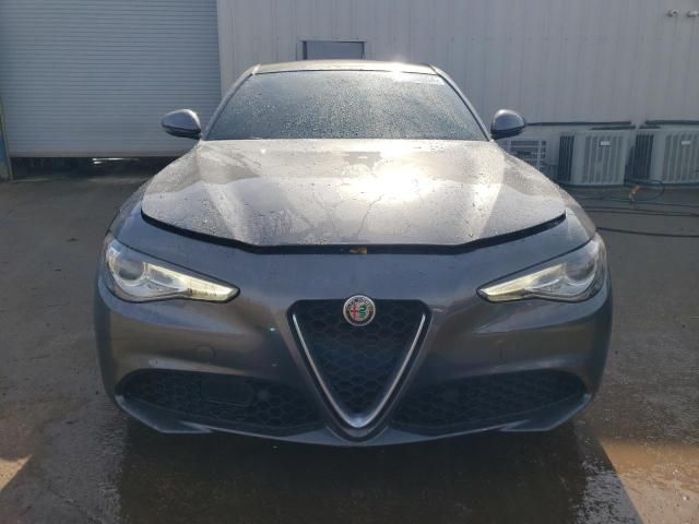 2018 Alfa Romeo Giulia Q4