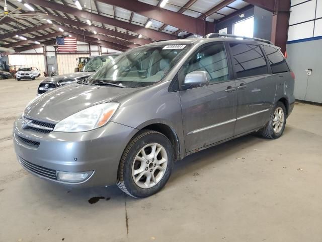 2004 Toyota Sienna XLE