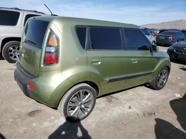 2010 KIA Soul +