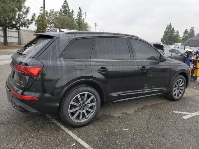 2023 Audi Q7 Premium Plus