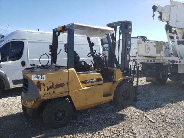 2002 Caterpillar Forklift