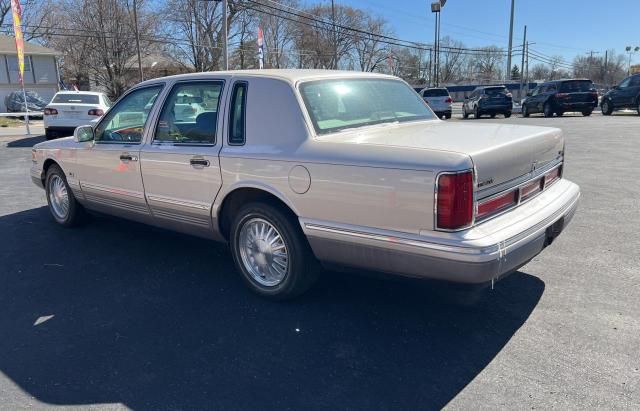 1995 Lincoln Town Car Signature