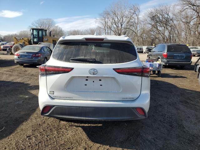 2022 Toyota Highlander XLE