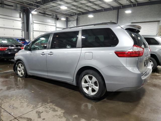 2017 Toyota Sienna LE