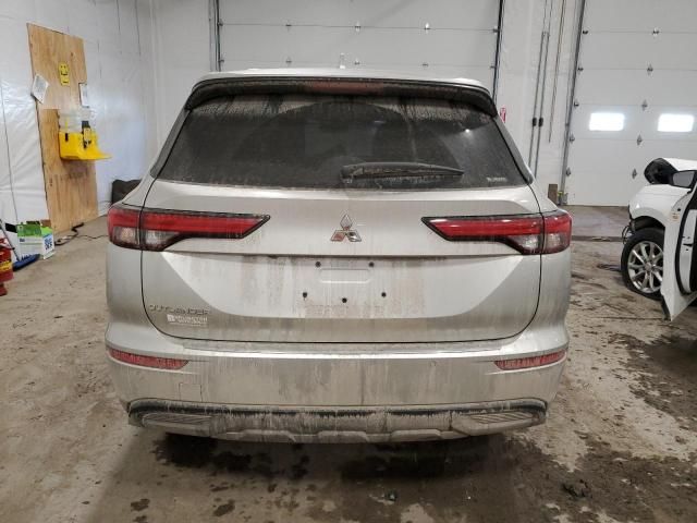 2022 Mitsubishi Outlander ES