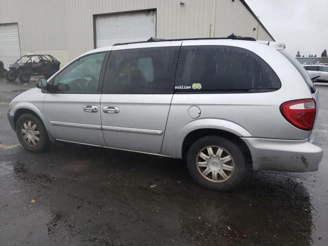 2005 Chrysler Town & Country Touring