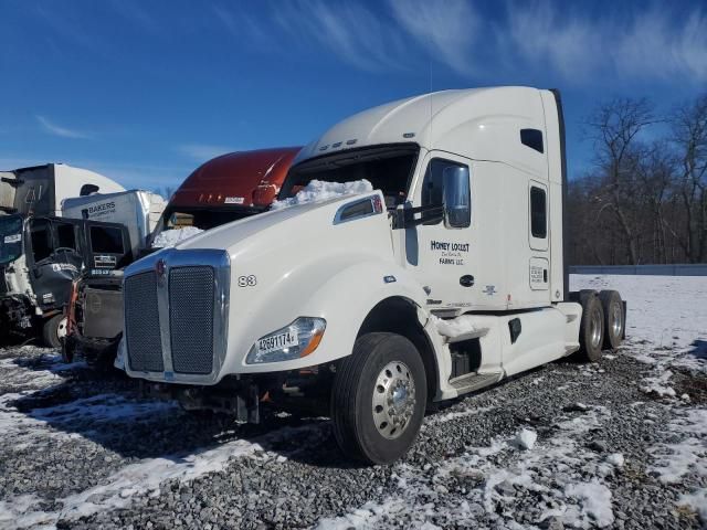 2016 Kenworth Construction T680