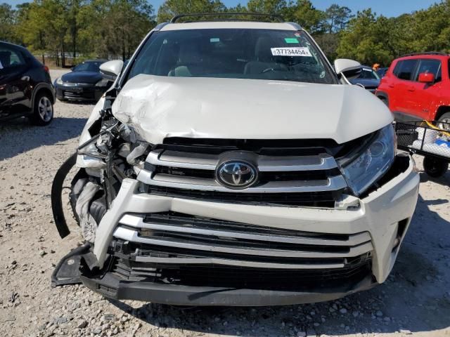 2019 Toyota Highlander SE