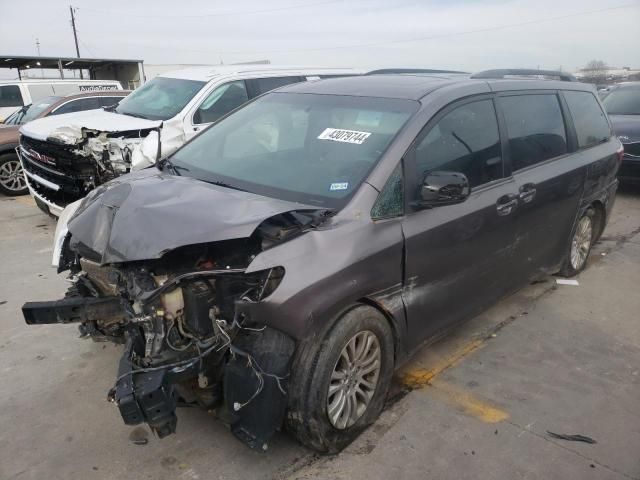 2015 Toyota Sienna XLE