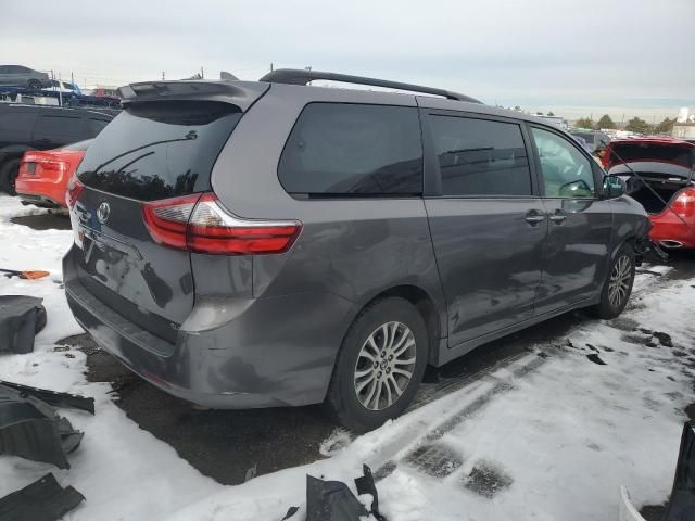 2020 Toyota Sienna XLE