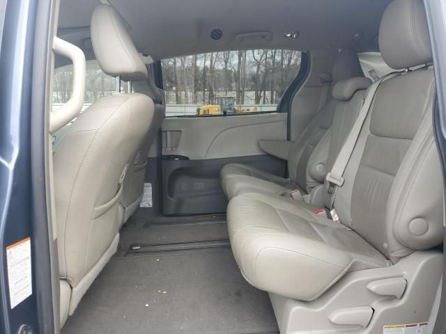 2015 Toyota Sienna XLE