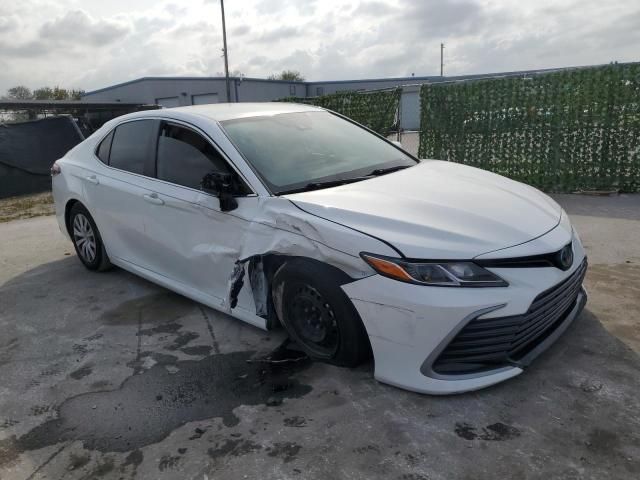 2022 Toyota Camry LE