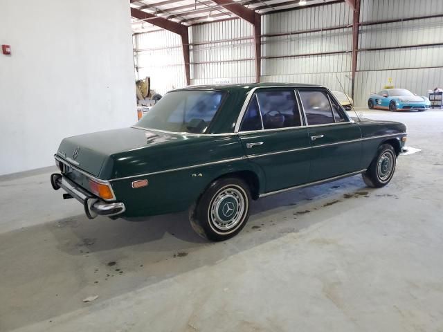 1972 Mercedes-Benz 220D