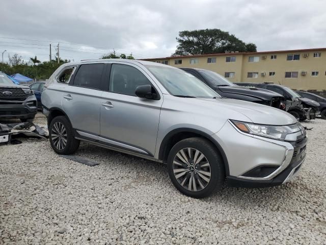 2020 Mitsubishi Outlander SE