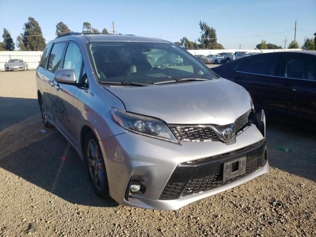 2018 Toyota Sienna SE