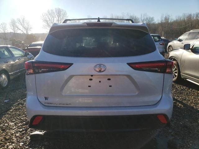 2022 Toyota Highlander L